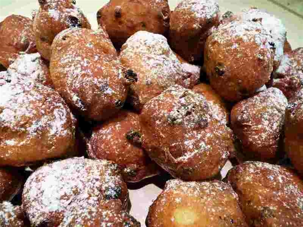 Oliebollen en appelbeignets